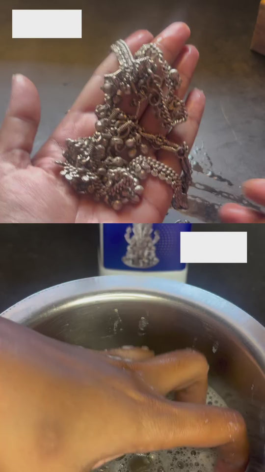 Instant Silver Cleaning Liquid video 4